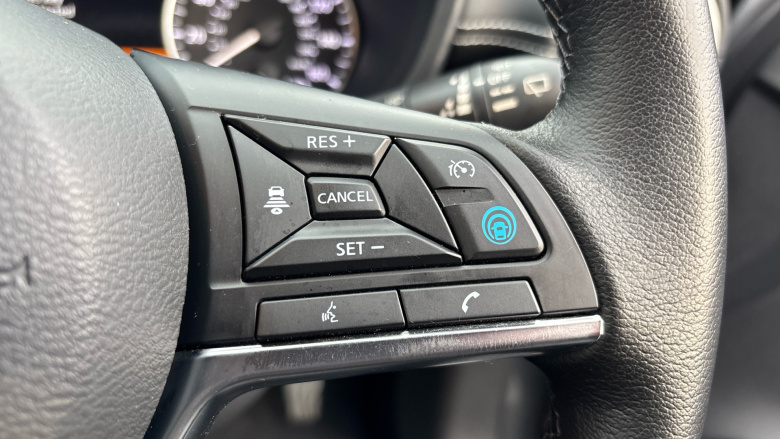 Nissan Juke 1.0 DiG-T 114 Tekna 5dr Petrol Hatchback